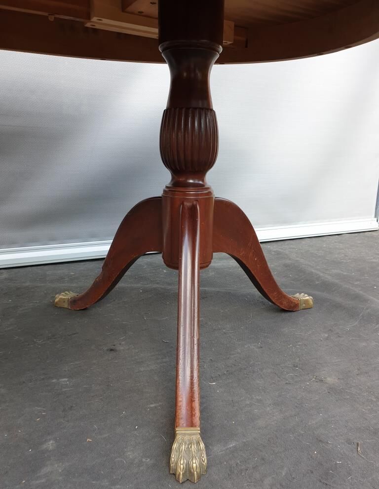 English regency oval table from 6 to 12 guests