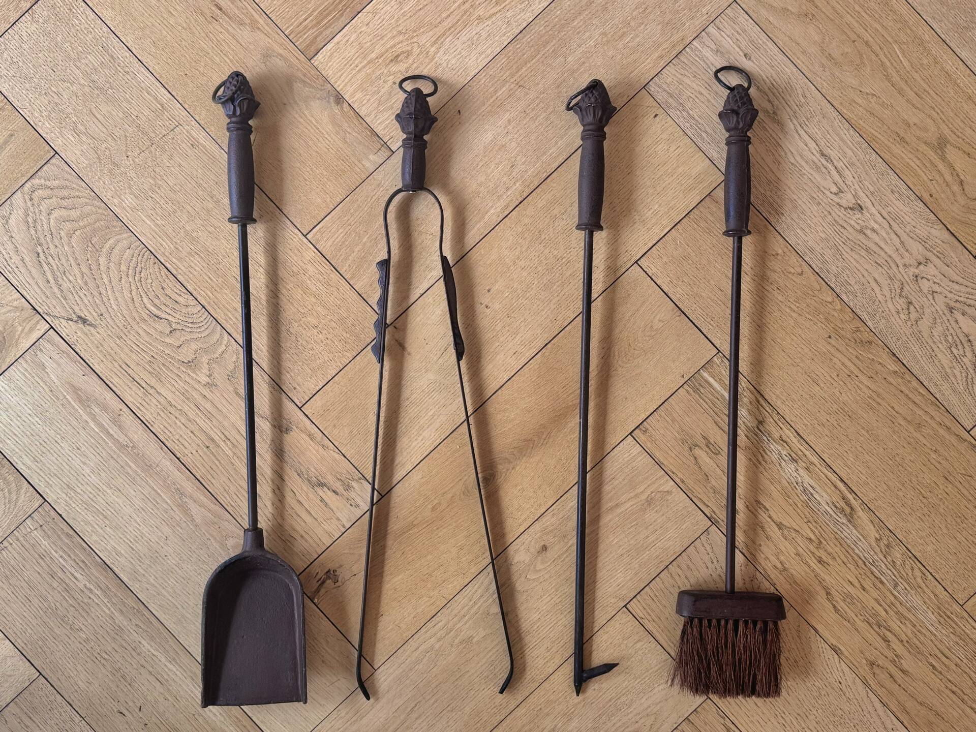 Wrought iron fire screen set with log basket, accessories.