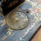 Bijou sewing machine