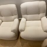 2 armchairs lined with buckle