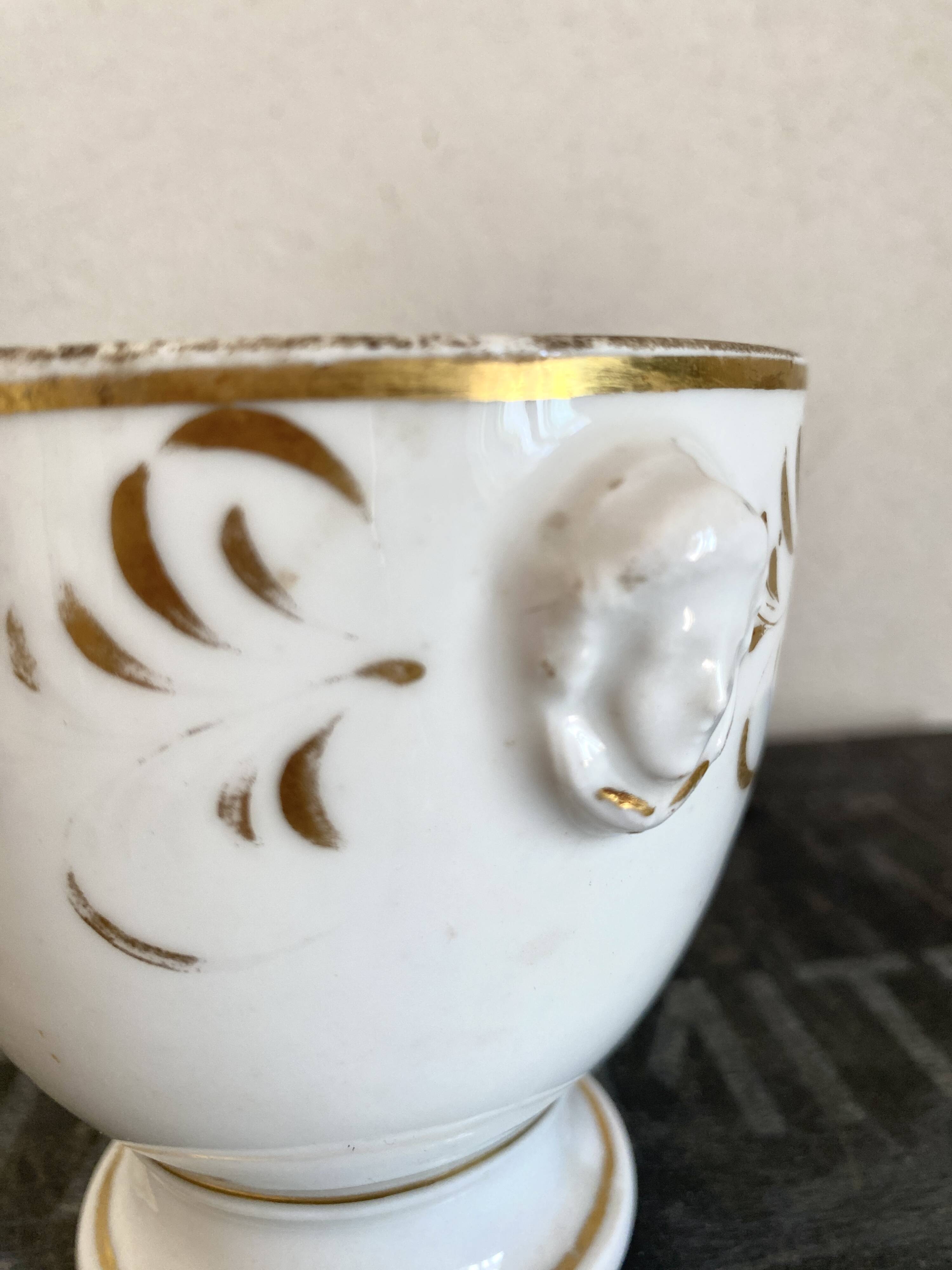 Pot céramique têtes antiques
