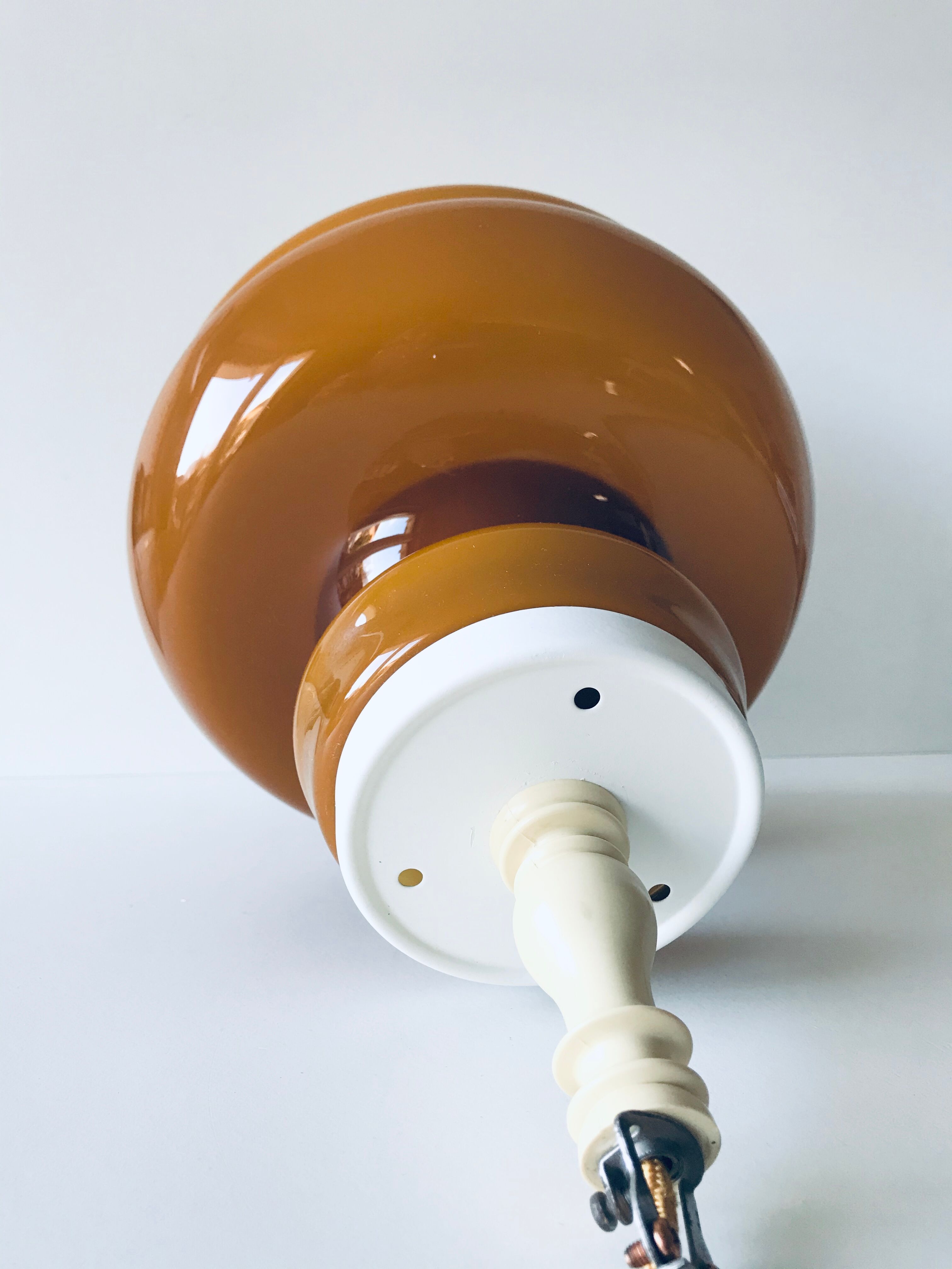 Caramel opaline suspension