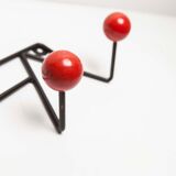 Coatrack 60s black and red 4 balls