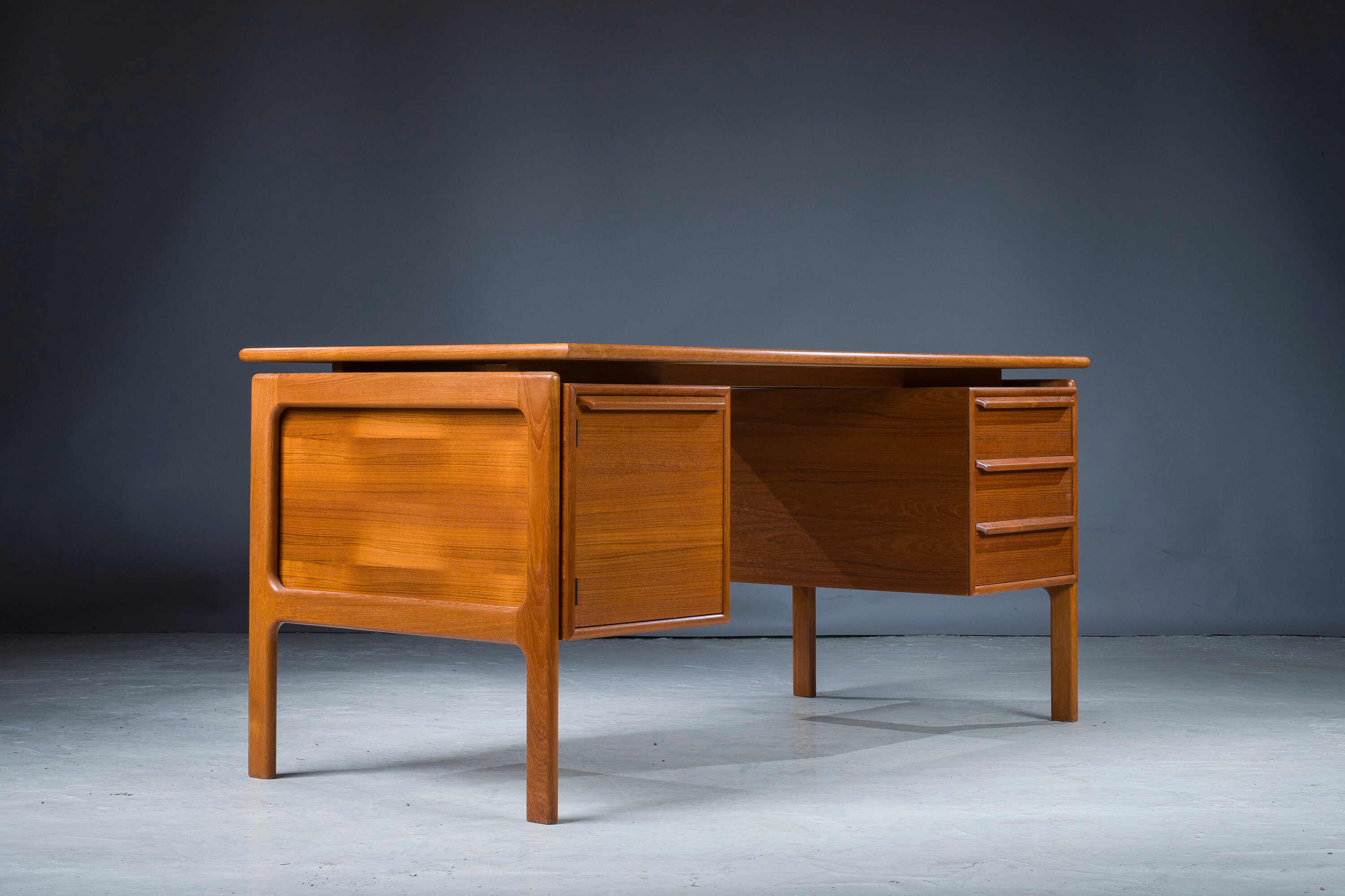 Mid-Century Teak Desk from Gv Møbler, 1960s