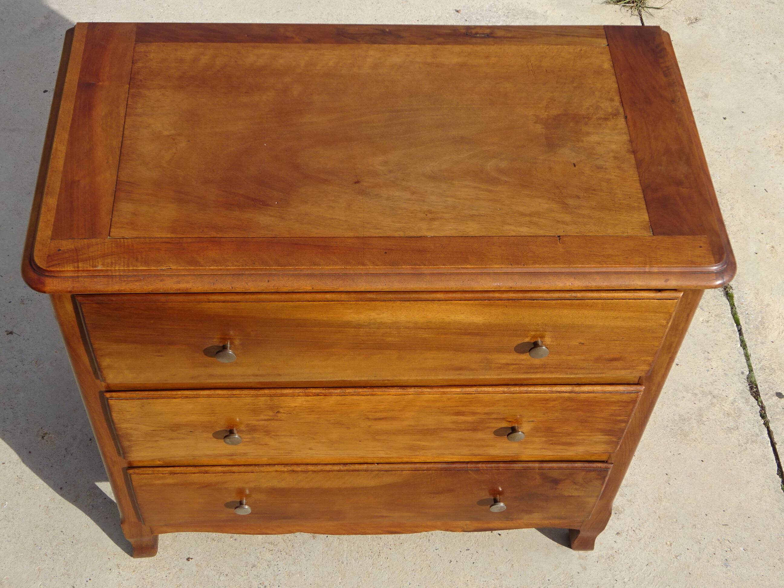 Simple walnut chest of drawers