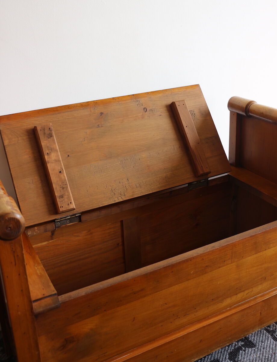 Bench trunk