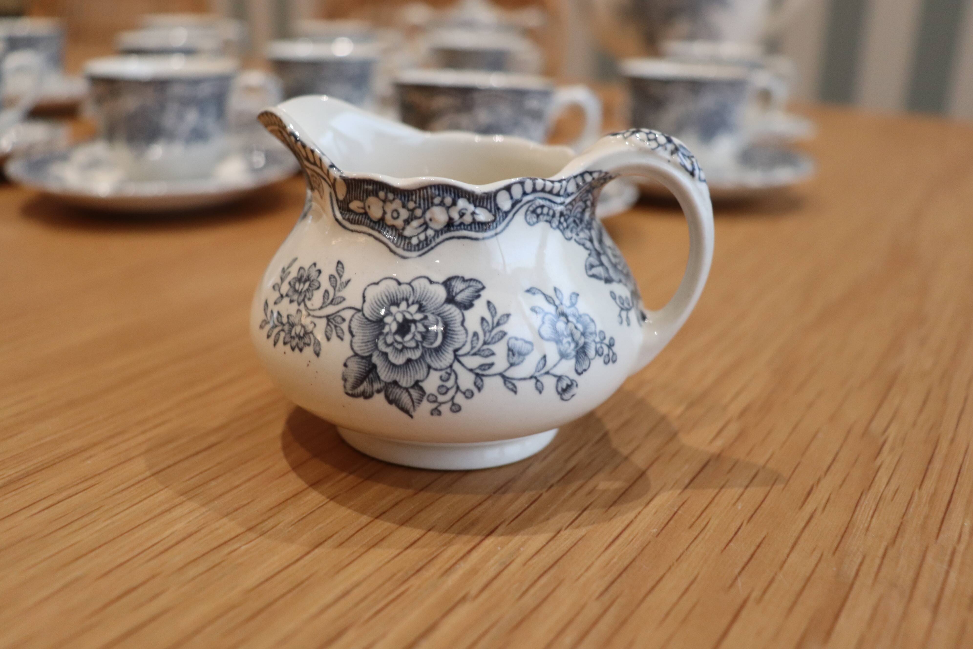 Service à café "Bristol" Crown Ducal, complet, Porcelaine anglaise de 1930