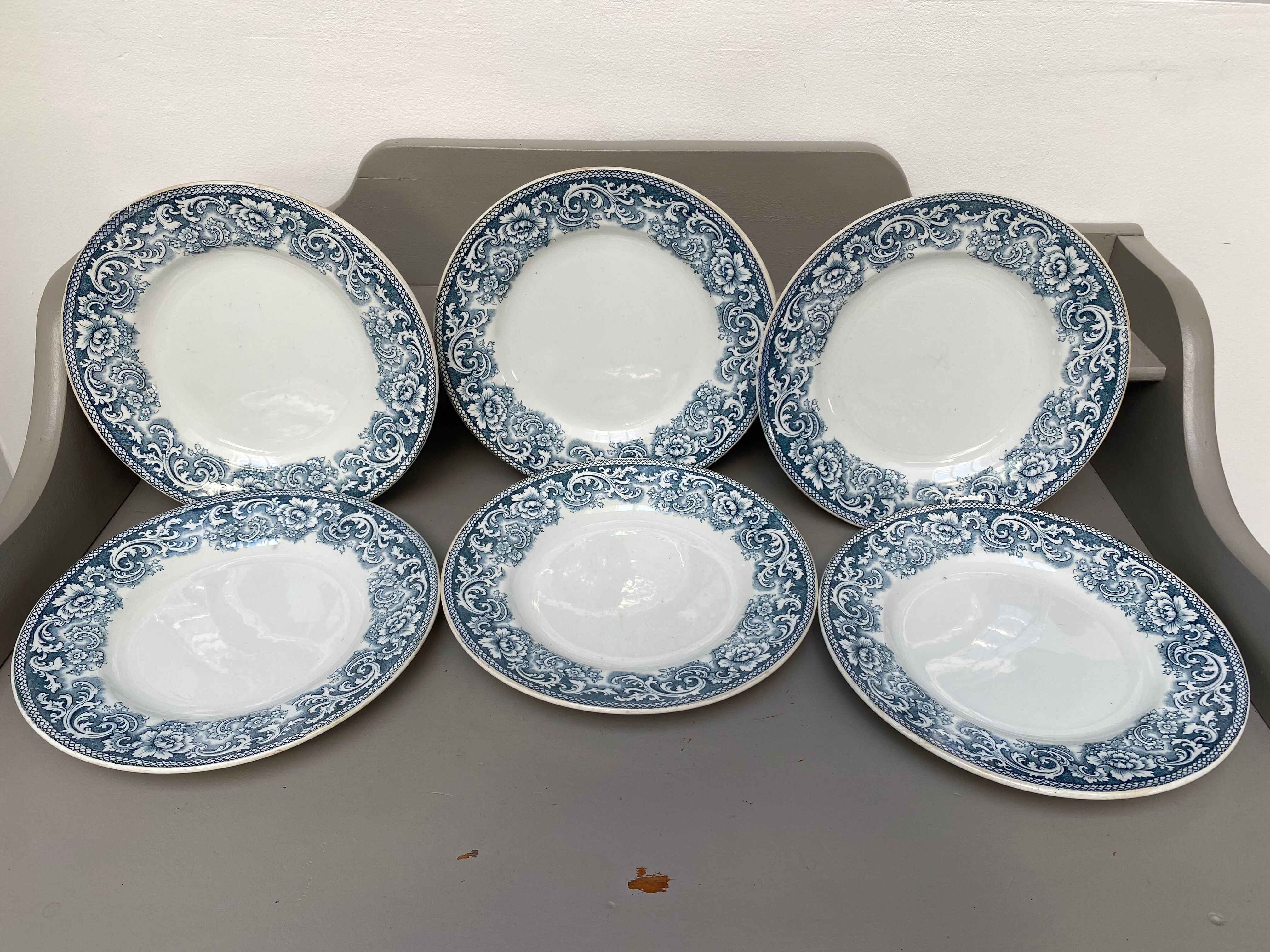 Flat plates Iron Earth, St Amand