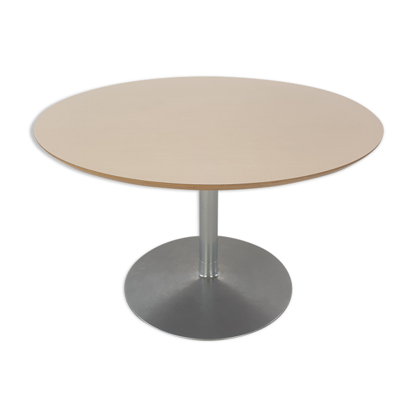 Table ronde par Pierre Paulin pour Artifort