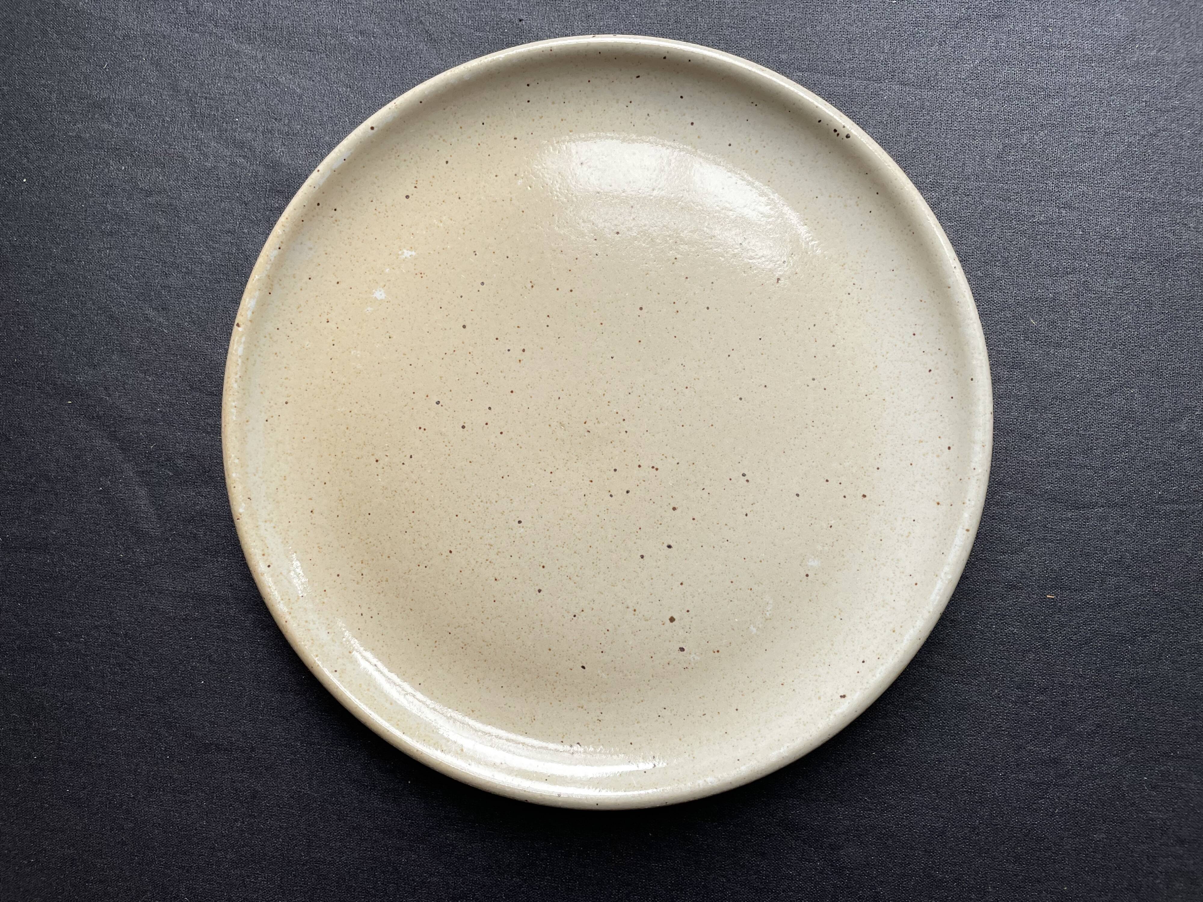 Dessert plates in Marais Sandstone