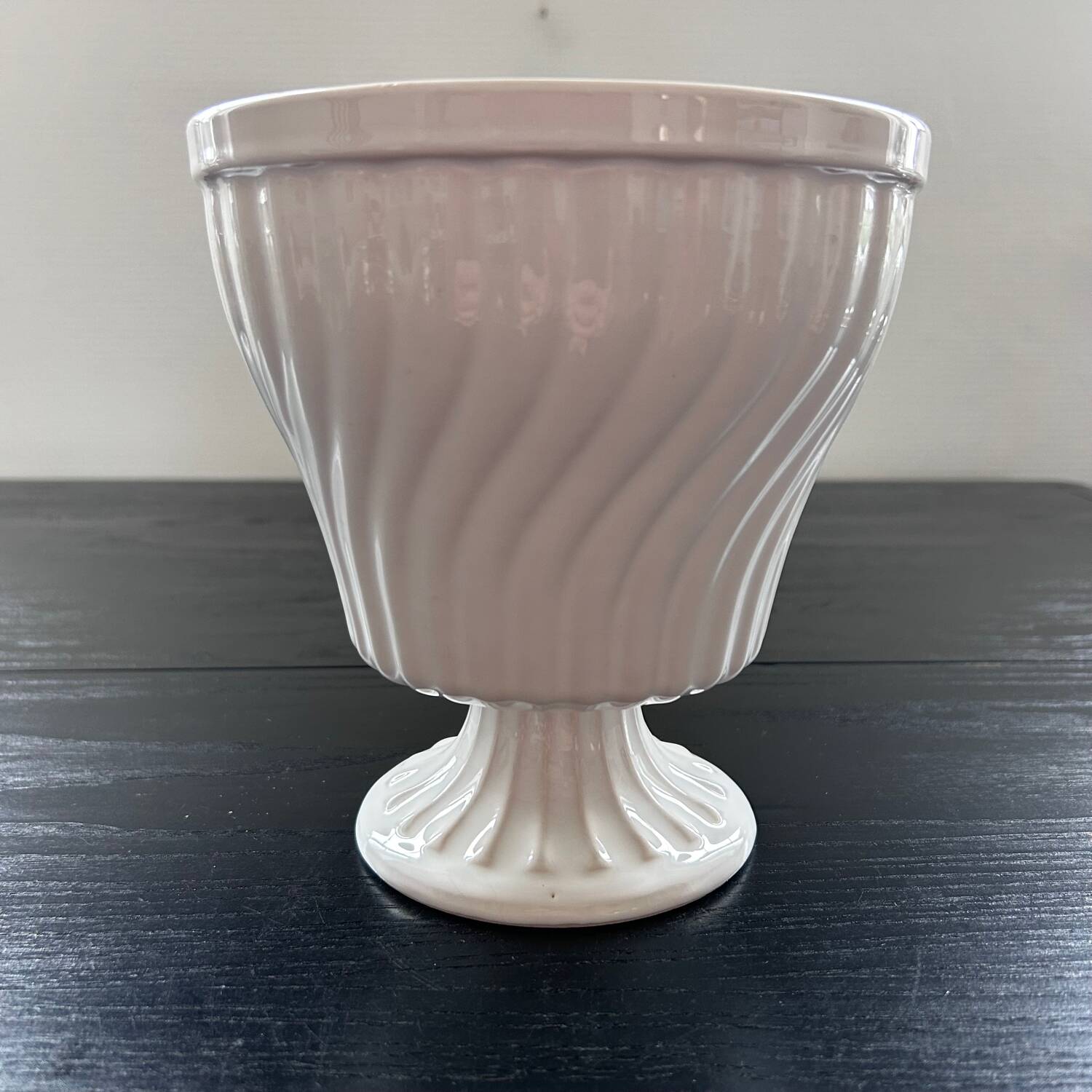 Twisted Scandinavian planter