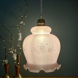 Suspension globe vintage en verre dépoli rose