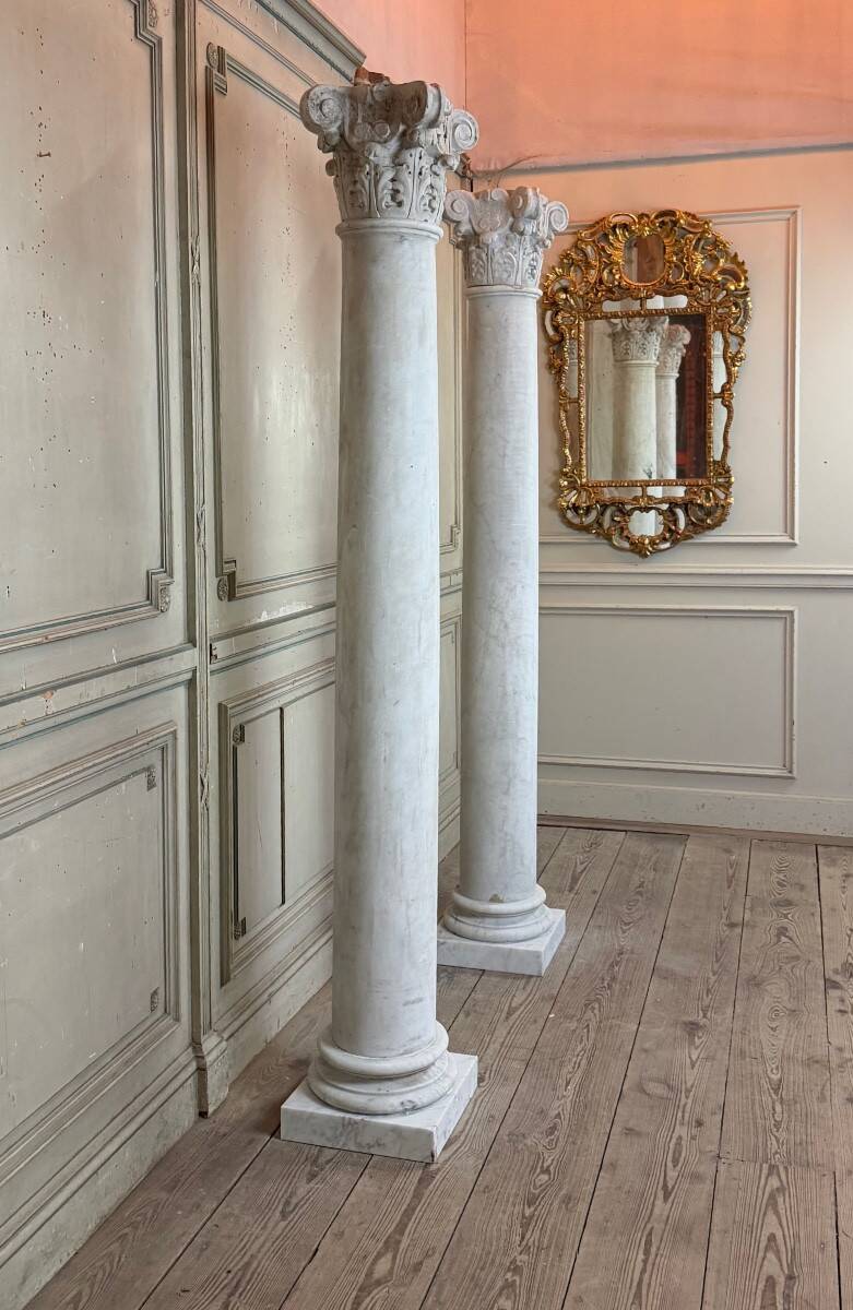 Pair of Carrara marble columns, 214 cm high, circa 1880