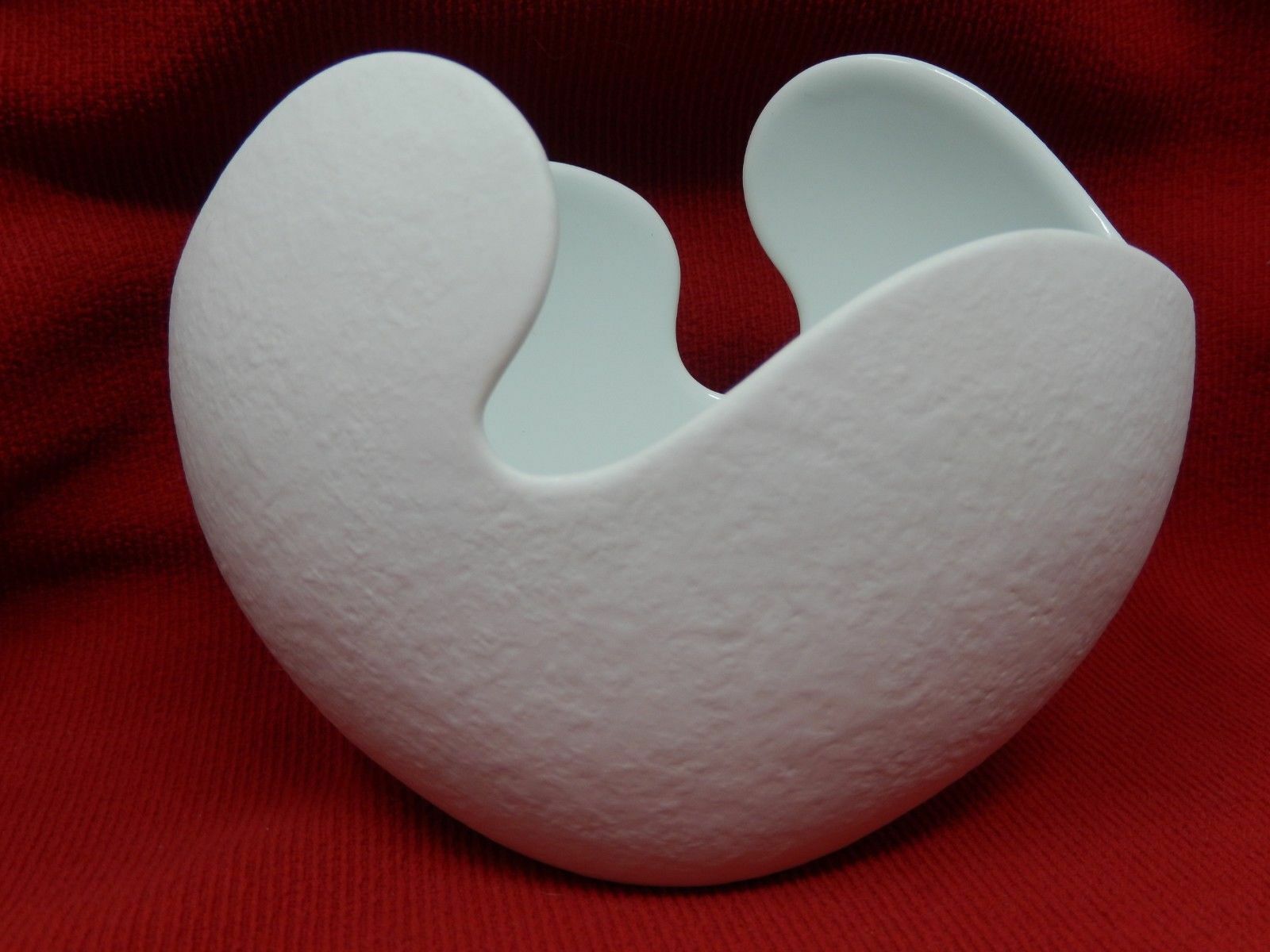 Hakusan vase, design snowball effect, Japanese ceramics