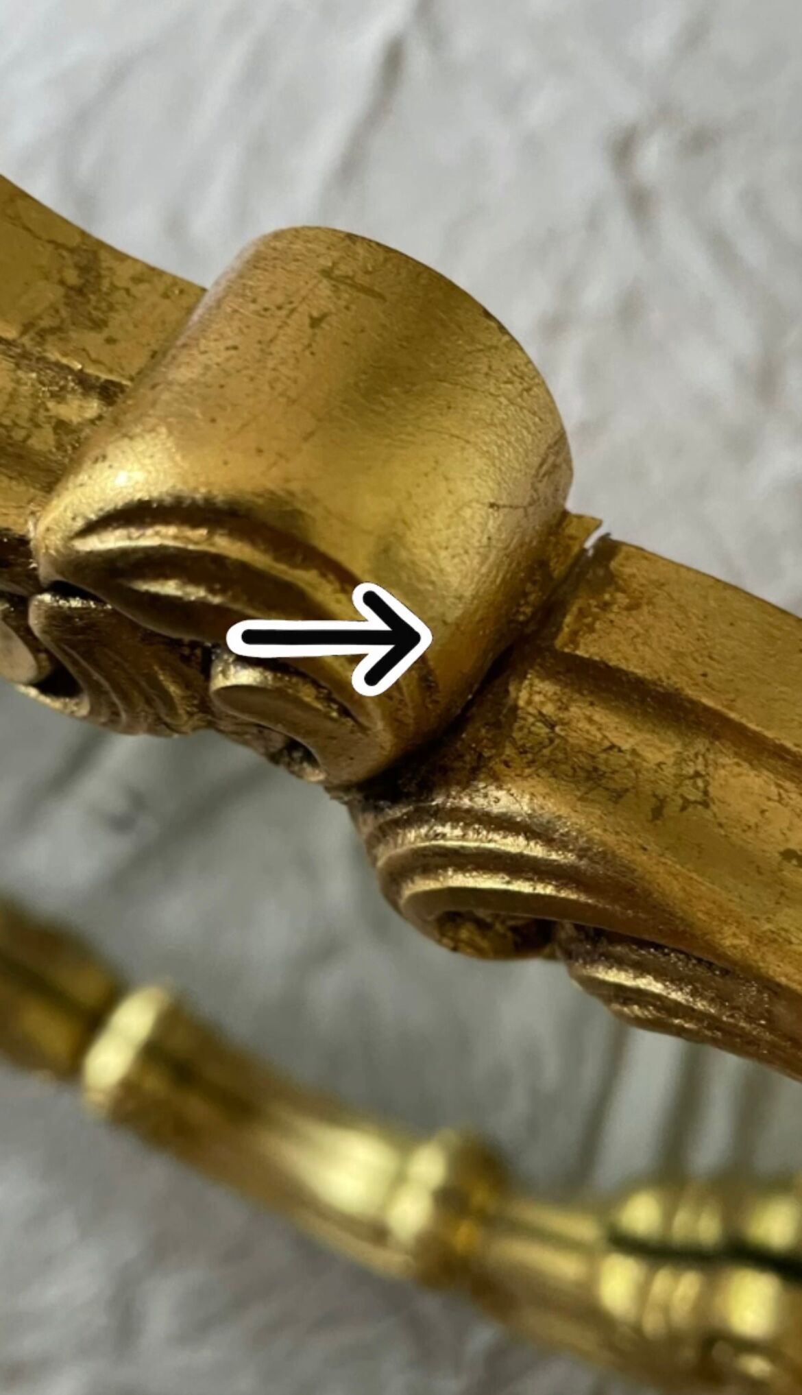 Golden resin rock mirror  42x68cm