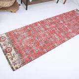 2x8 red floral turkish runner rug.77x261cm
