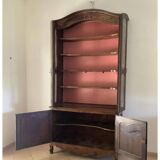 Imposant buffet, vitrine deux corps en noyer