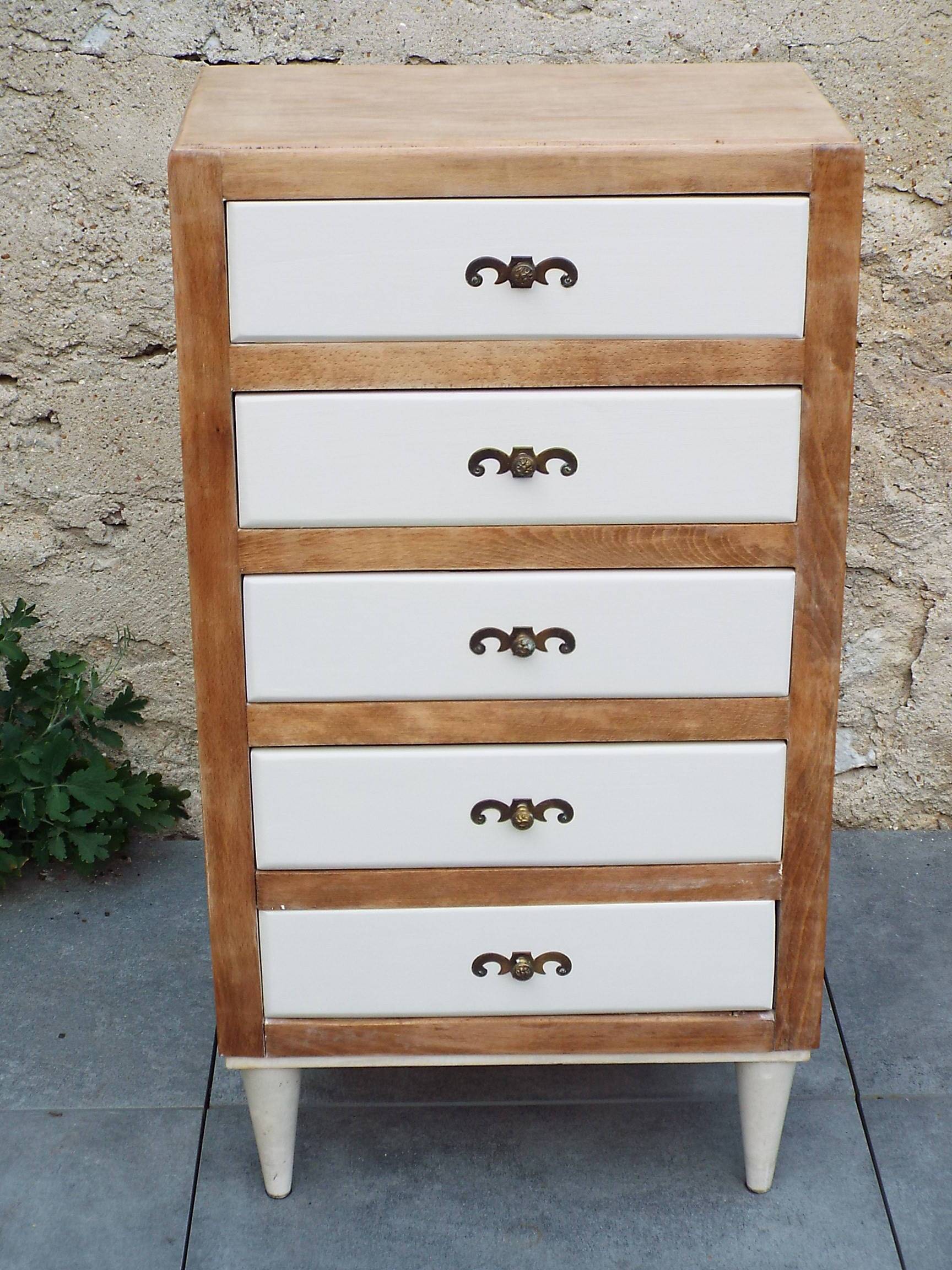 Chest of drawers with 5 drawers