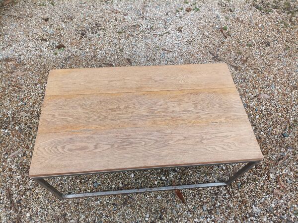 Table basse salon bois massif pieds métal patiné