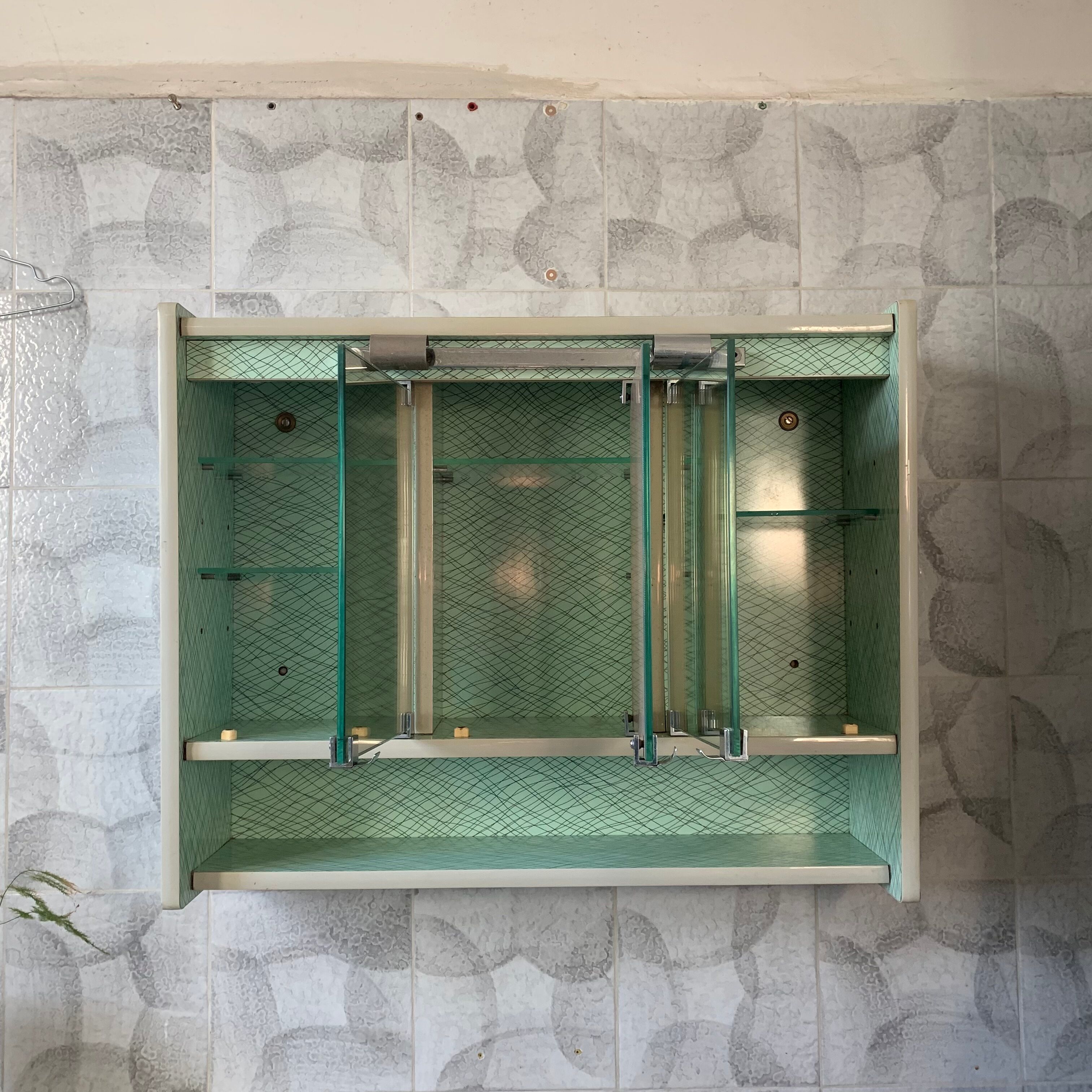 Vintage triptych green wall-mounted toilet cabinet