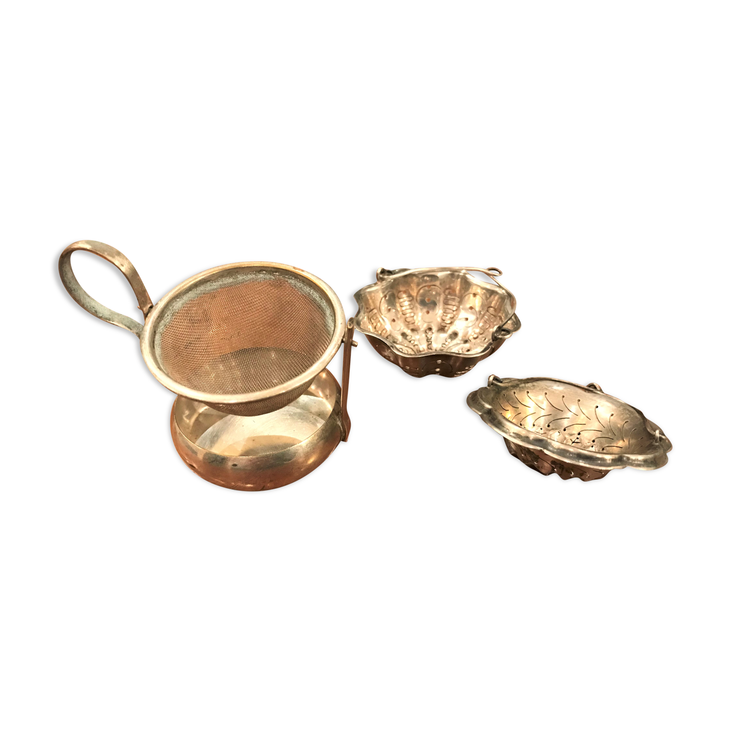 Batch of 2 colanders and silver metal drain for tea infusion