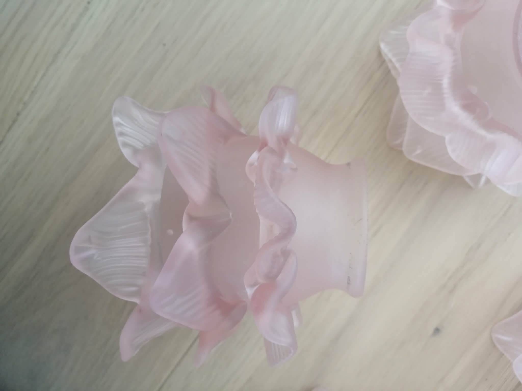 Lot de 4 tulipes roses art déco en pâte de verre