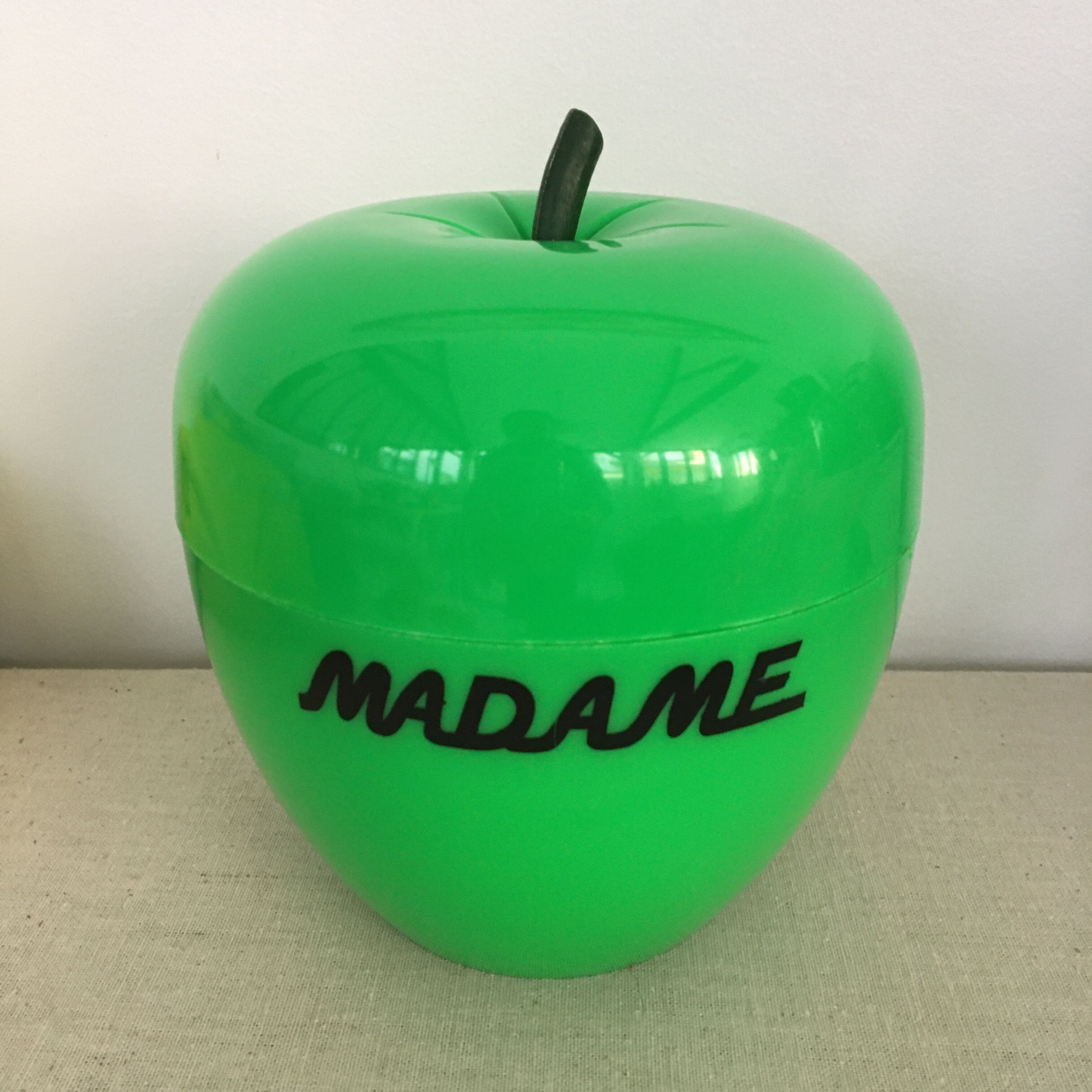 Green apple bucket with glazes