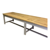 Grande table à manger de 4 mètres de long