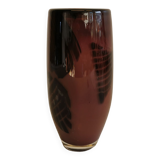 Vase en verre aux couleurs / nuances violettes, estimé danois et des années 1970-80.