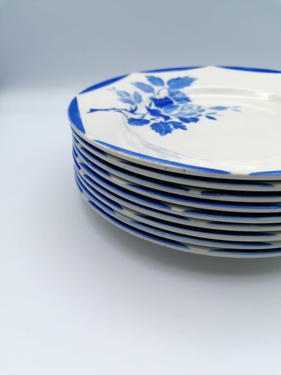 Mona Gien dessert plate set