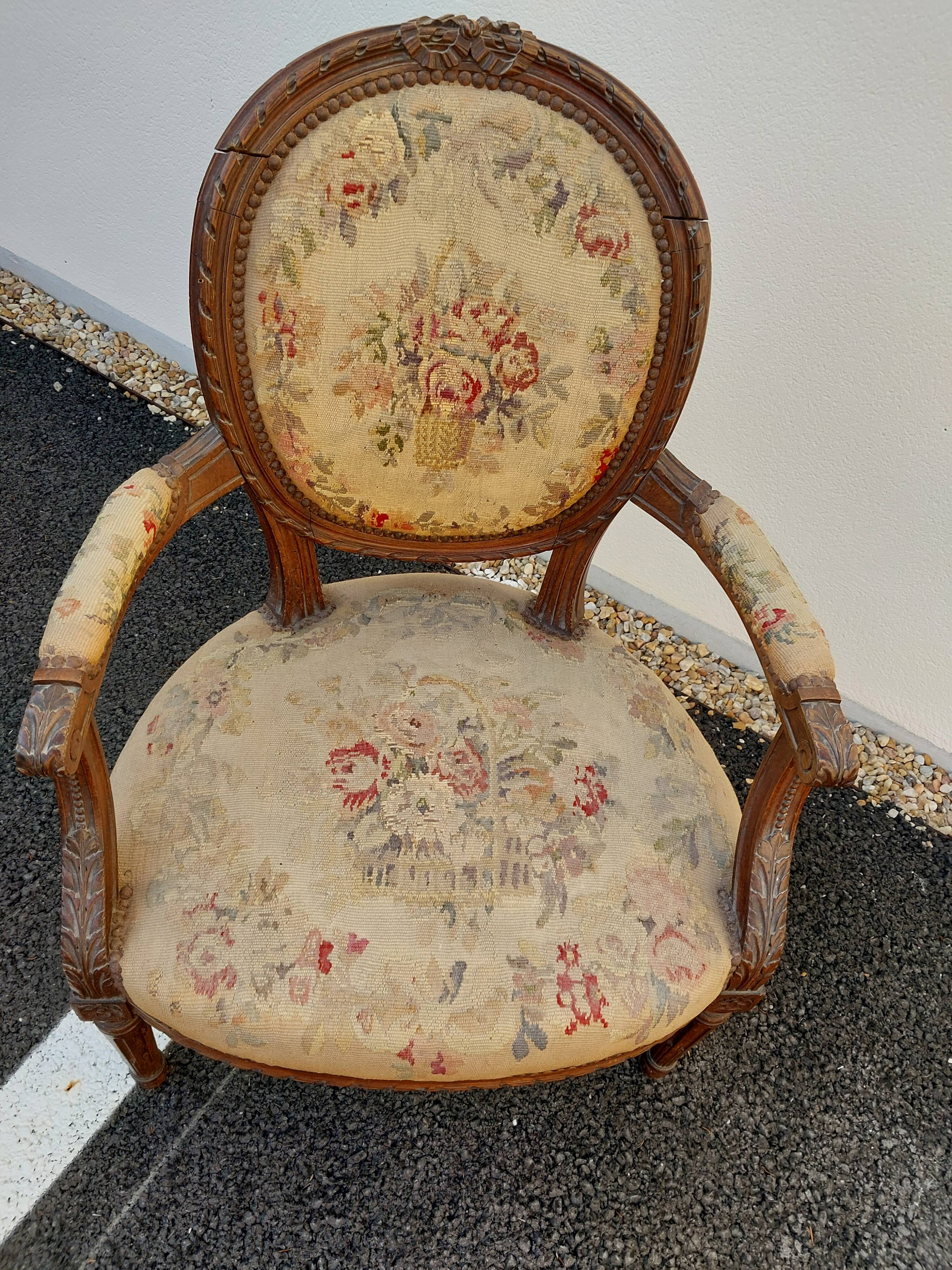 Medallion Armchair