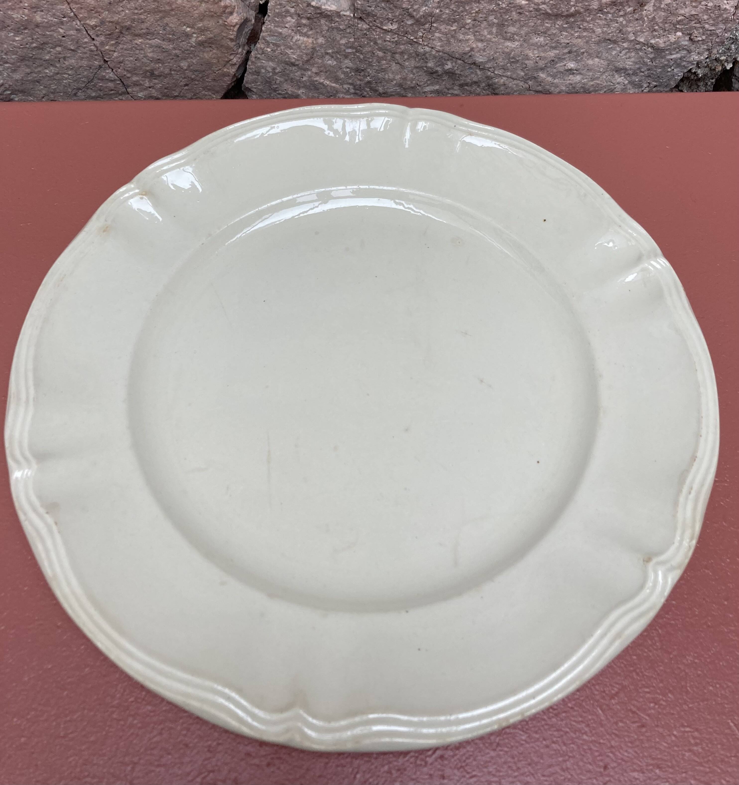 round dish Diam 31.5 Ivory Digoin Sarreguemines with gadroons