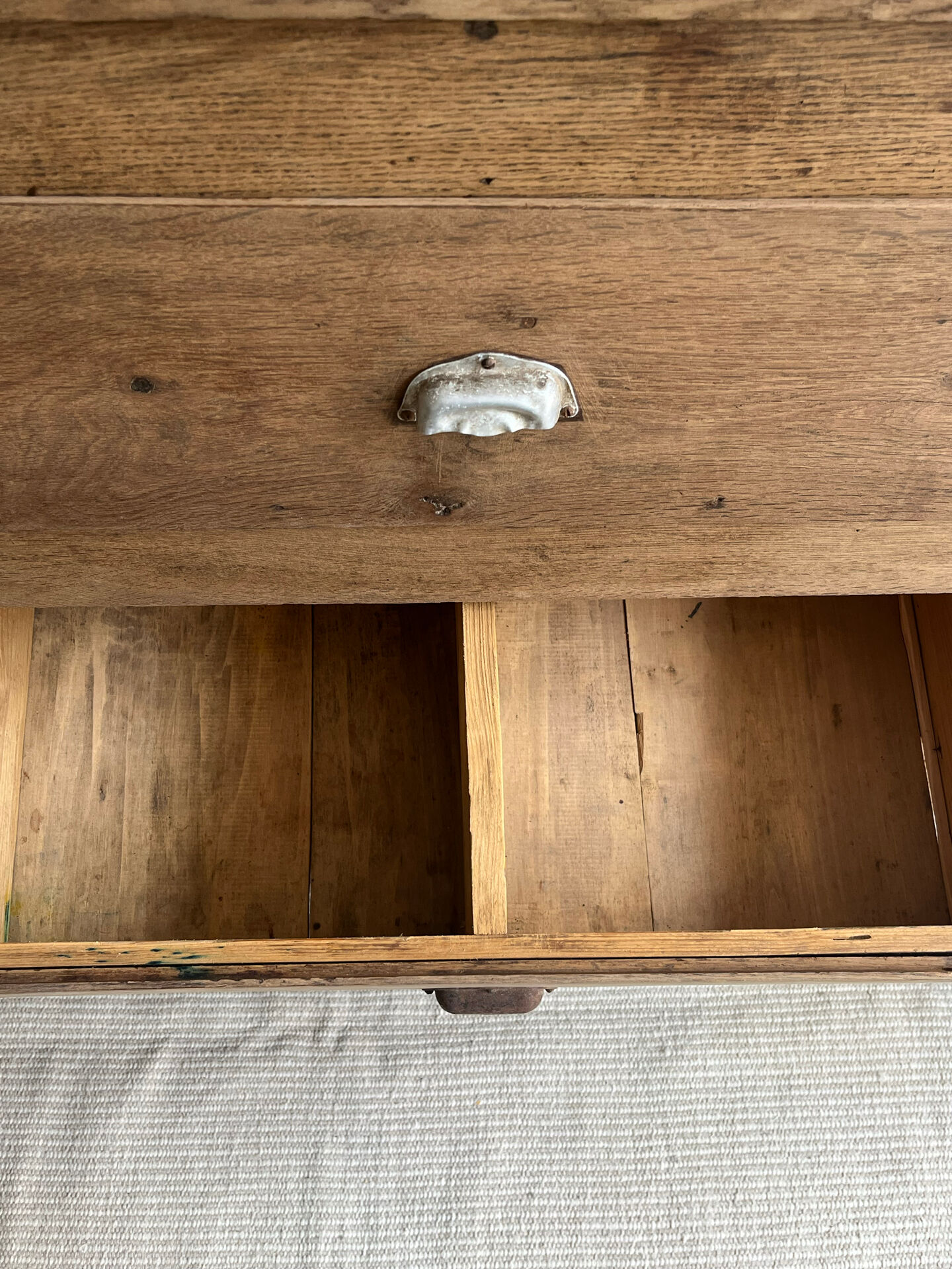 Atypical antique chest of drawers