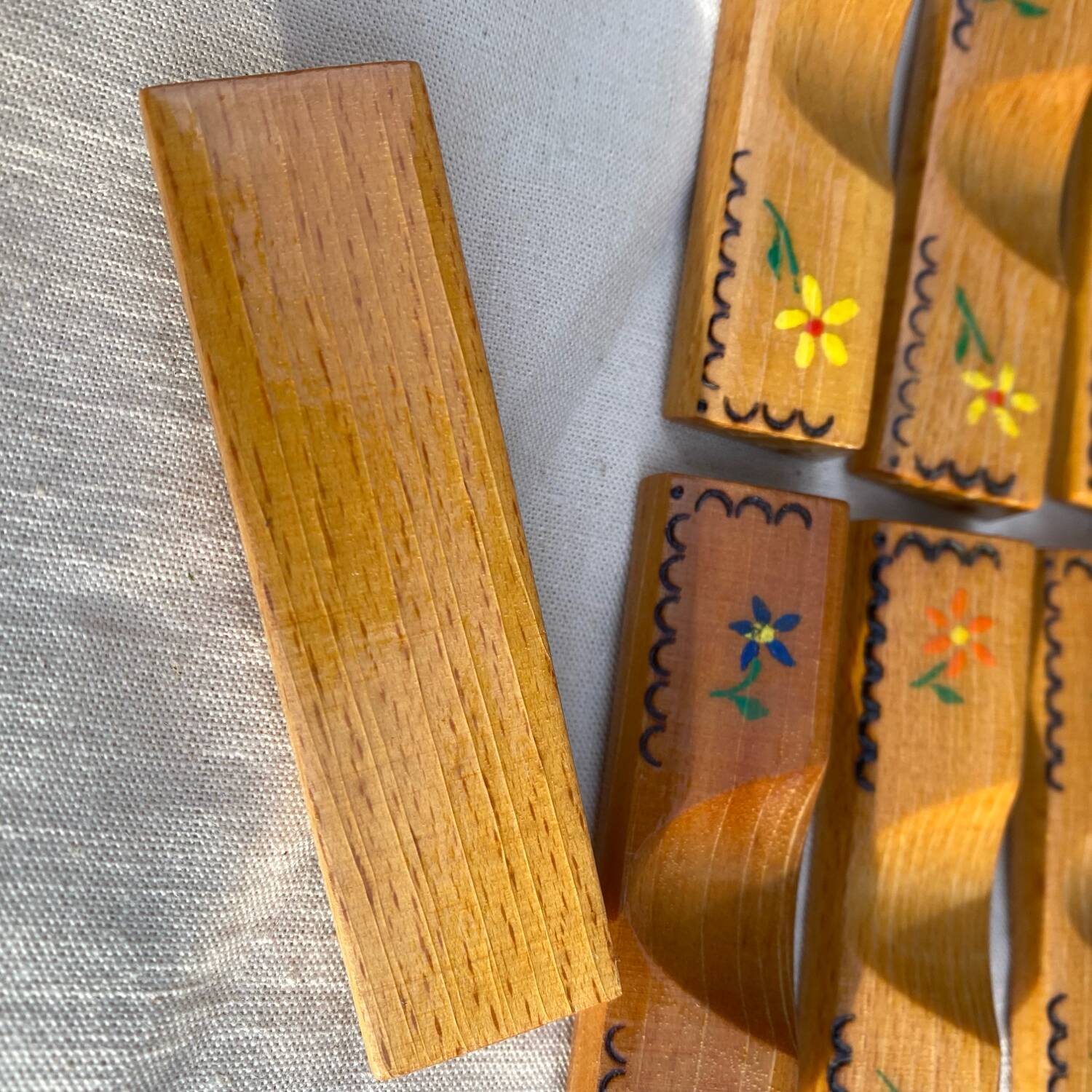 Wooden knife holder, vintage craftsmanship