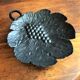 Vide-poche ou plat métal feuille de vigne et grappe de raisin