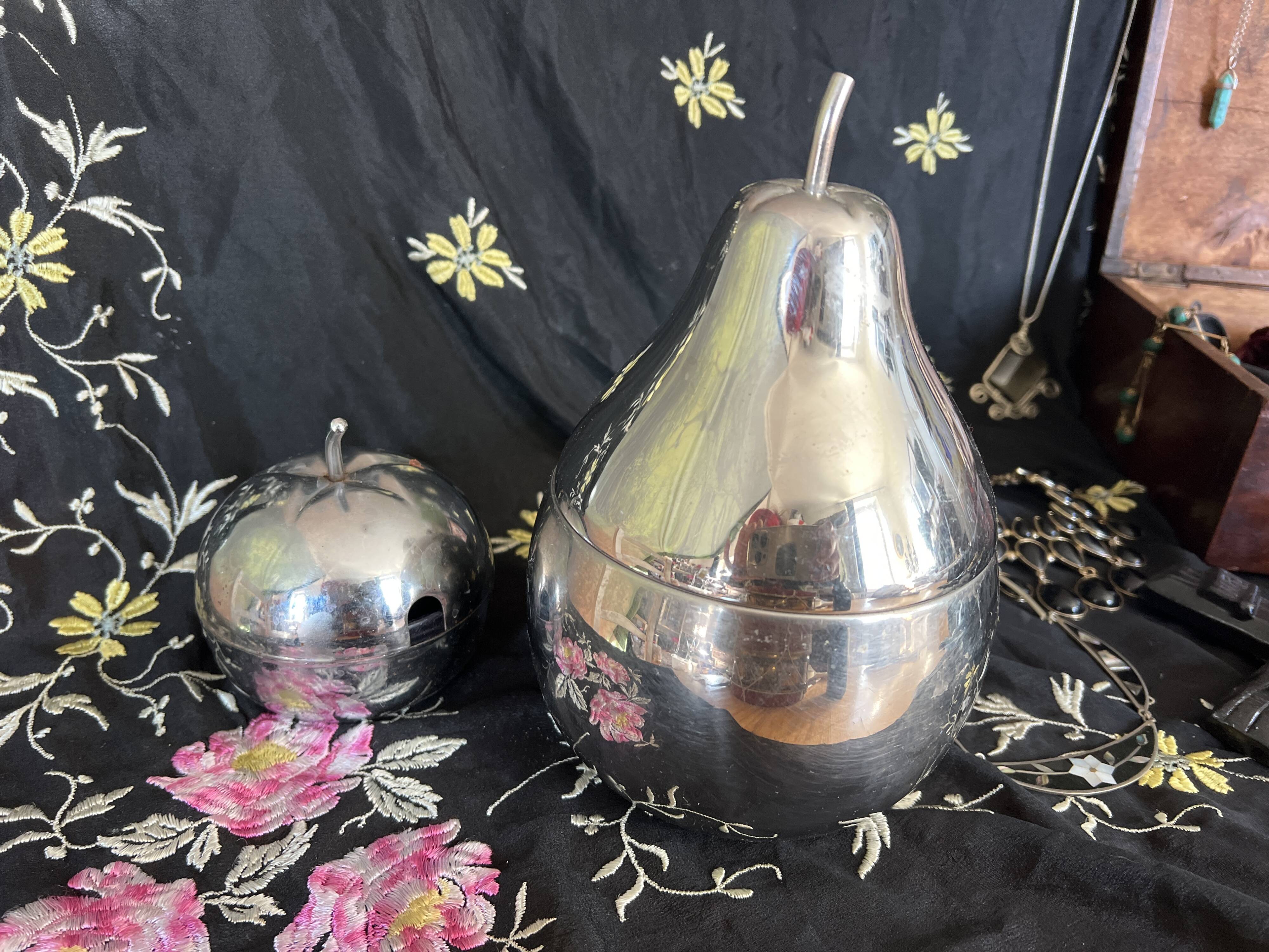 Ice bucket and sugar bowl