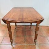 Round table 4 feet in cherry tree with 2 extensions