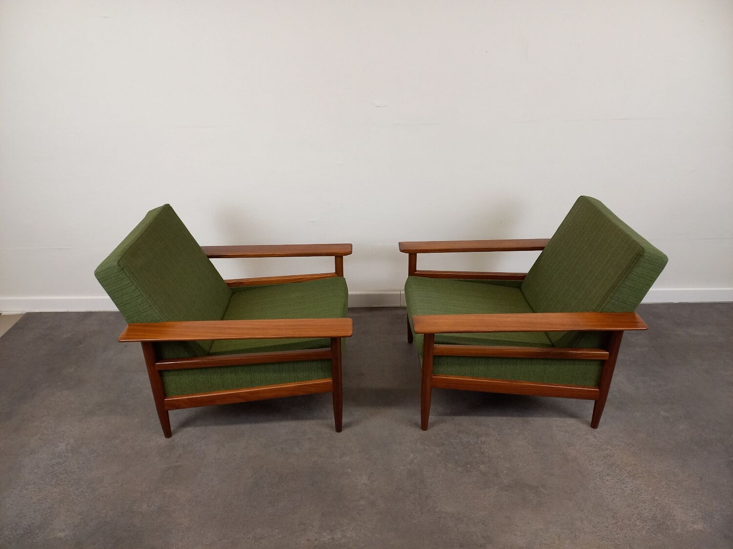 Paire de fauteuils scandinave