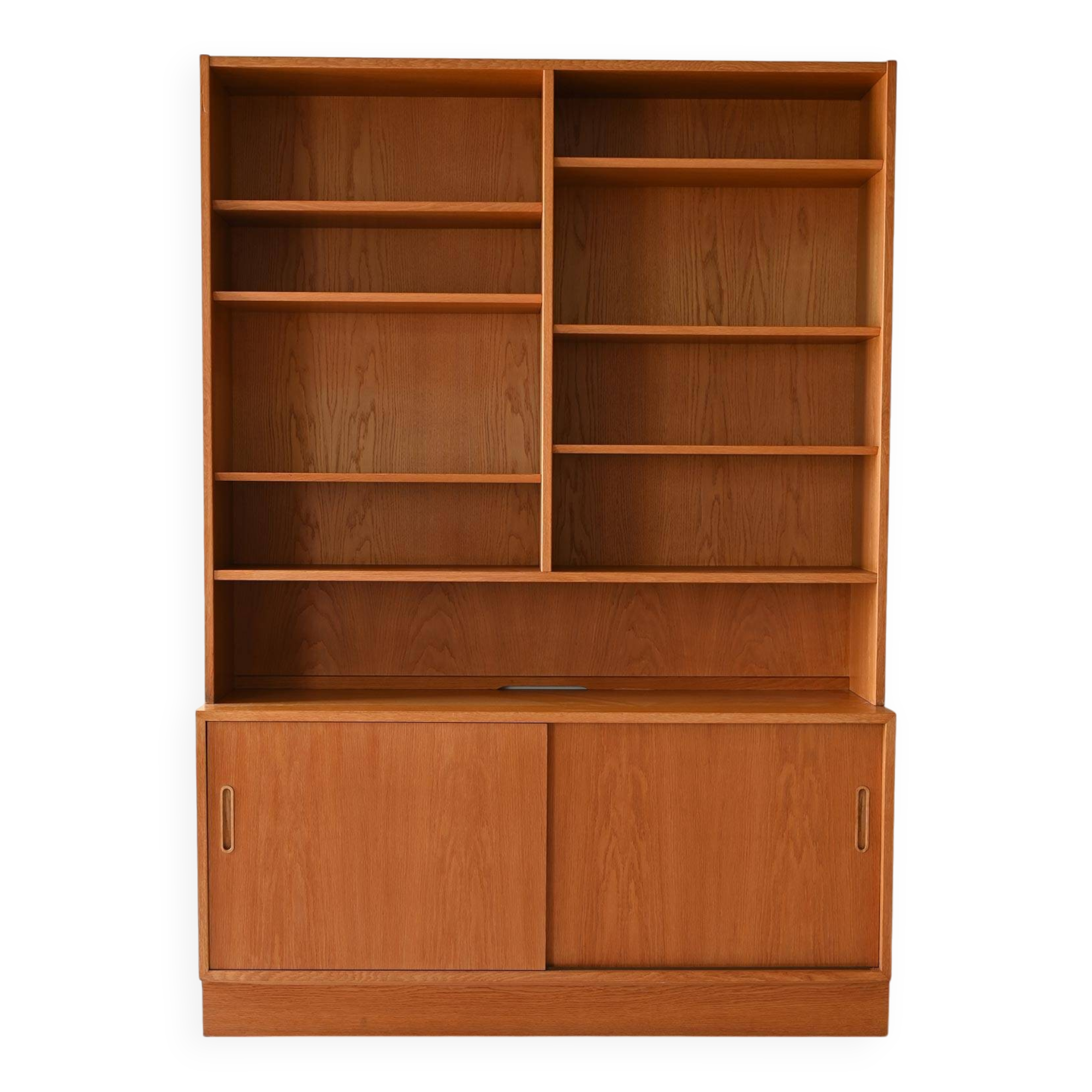 Bibliothèque scandinave avec compartiment de rangement