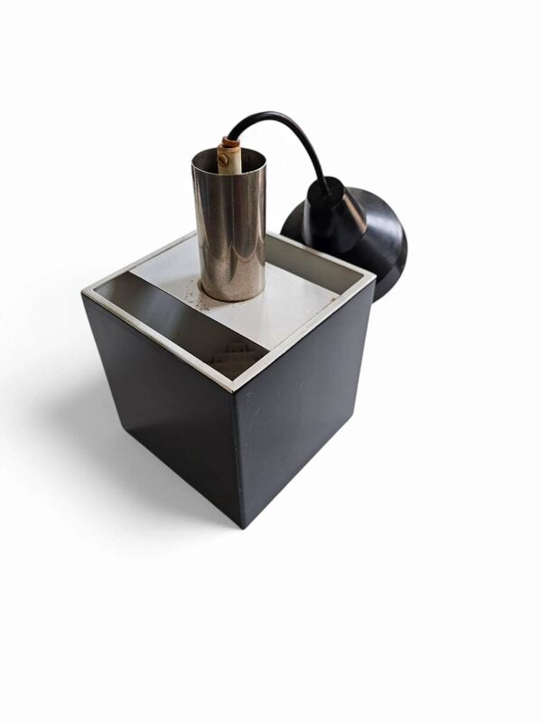 Petite suspension rectangulaire vintage Philips en métal noir / cube de design hollandais / modèle rare milieu du siècle moderne années 1970 avec diffuseur