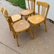 Chaises bistrot vernies galbées