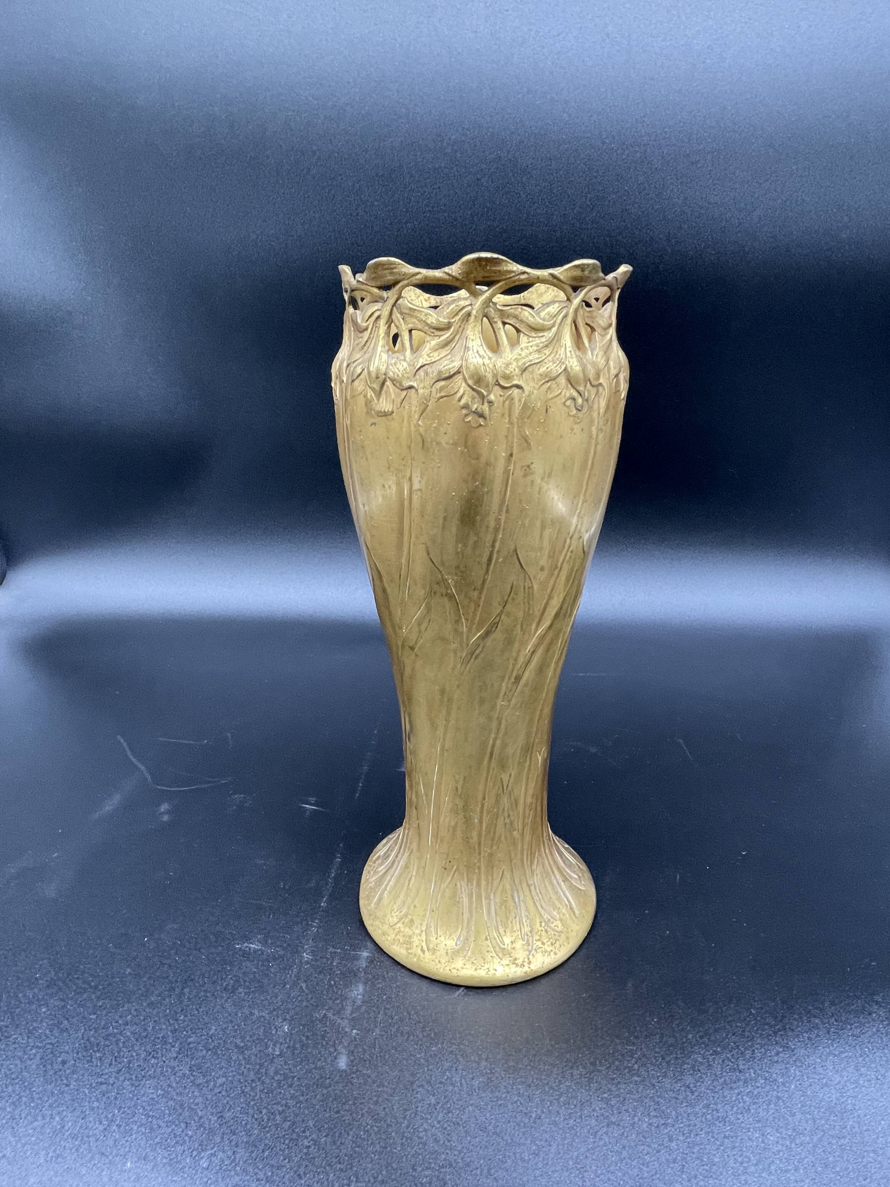 Antique, Gallia vase, Art Nouveau, French goldsmith Christofle, stamped, décor 4780, gilded