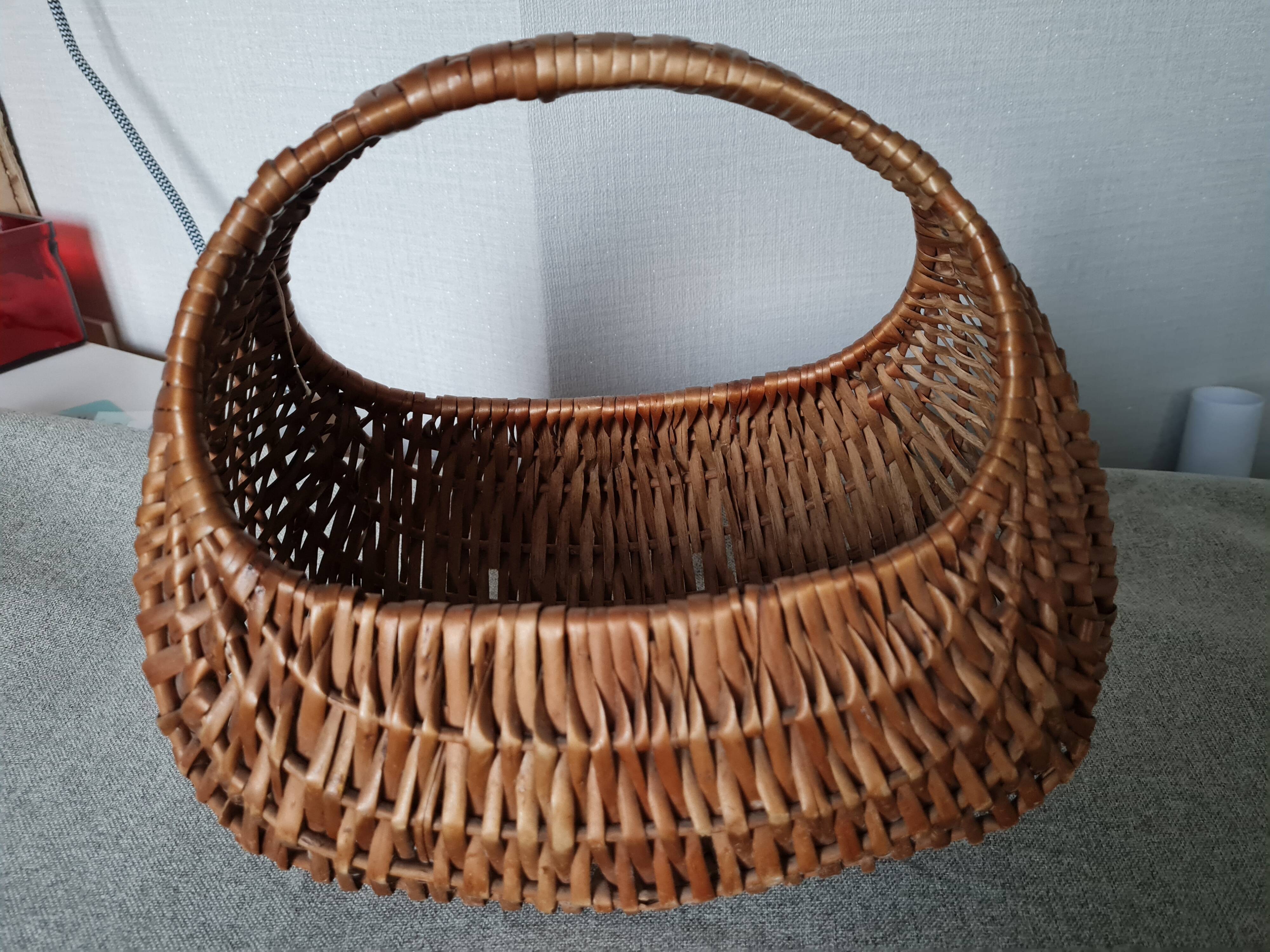 Panier banane ancien en osier
