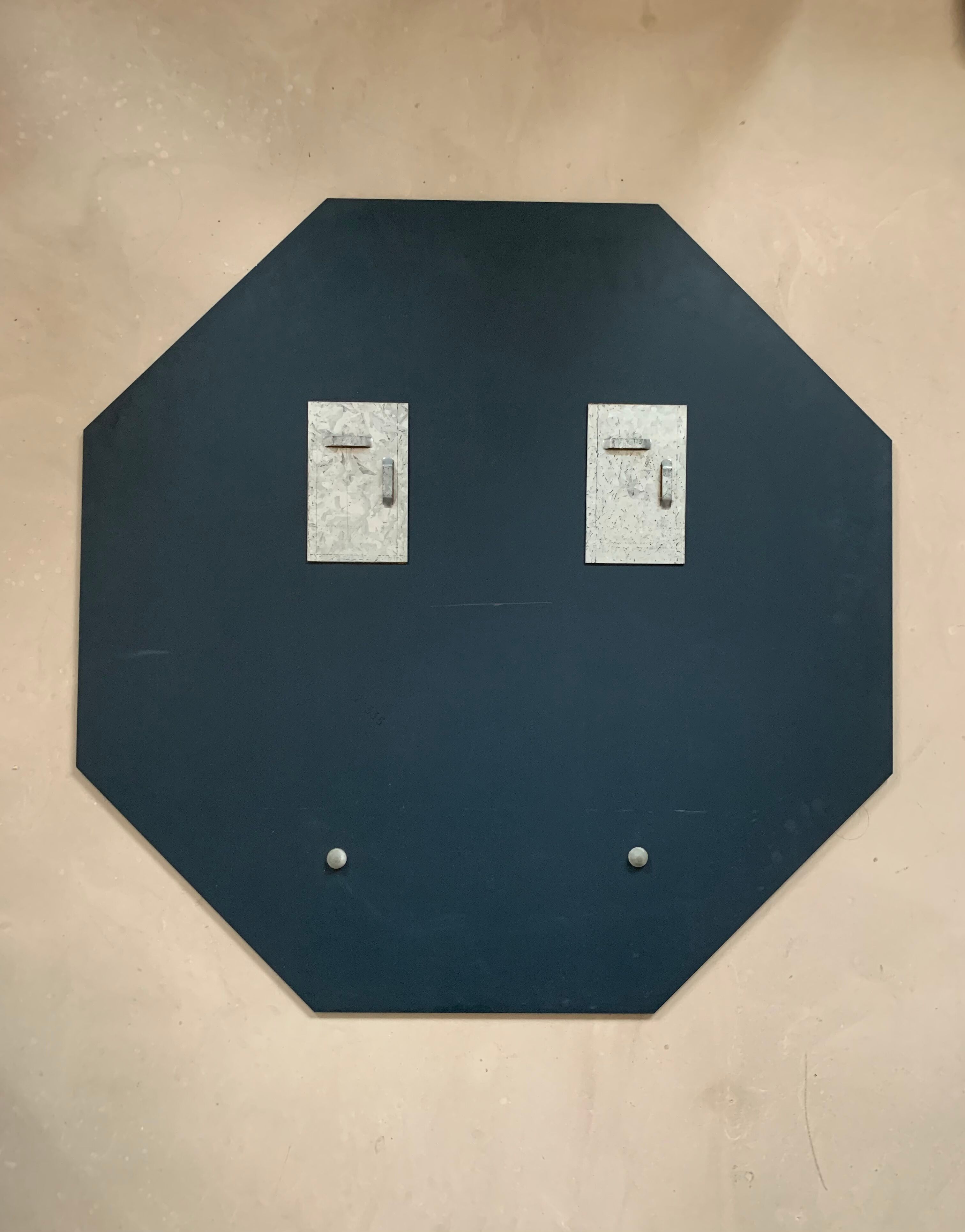 Hexagonal beveled mirror