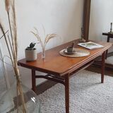 Scandinavian coffee table circa 1960 - by F. Ohlsson in teak (model Sesam, brand Tingstrom)