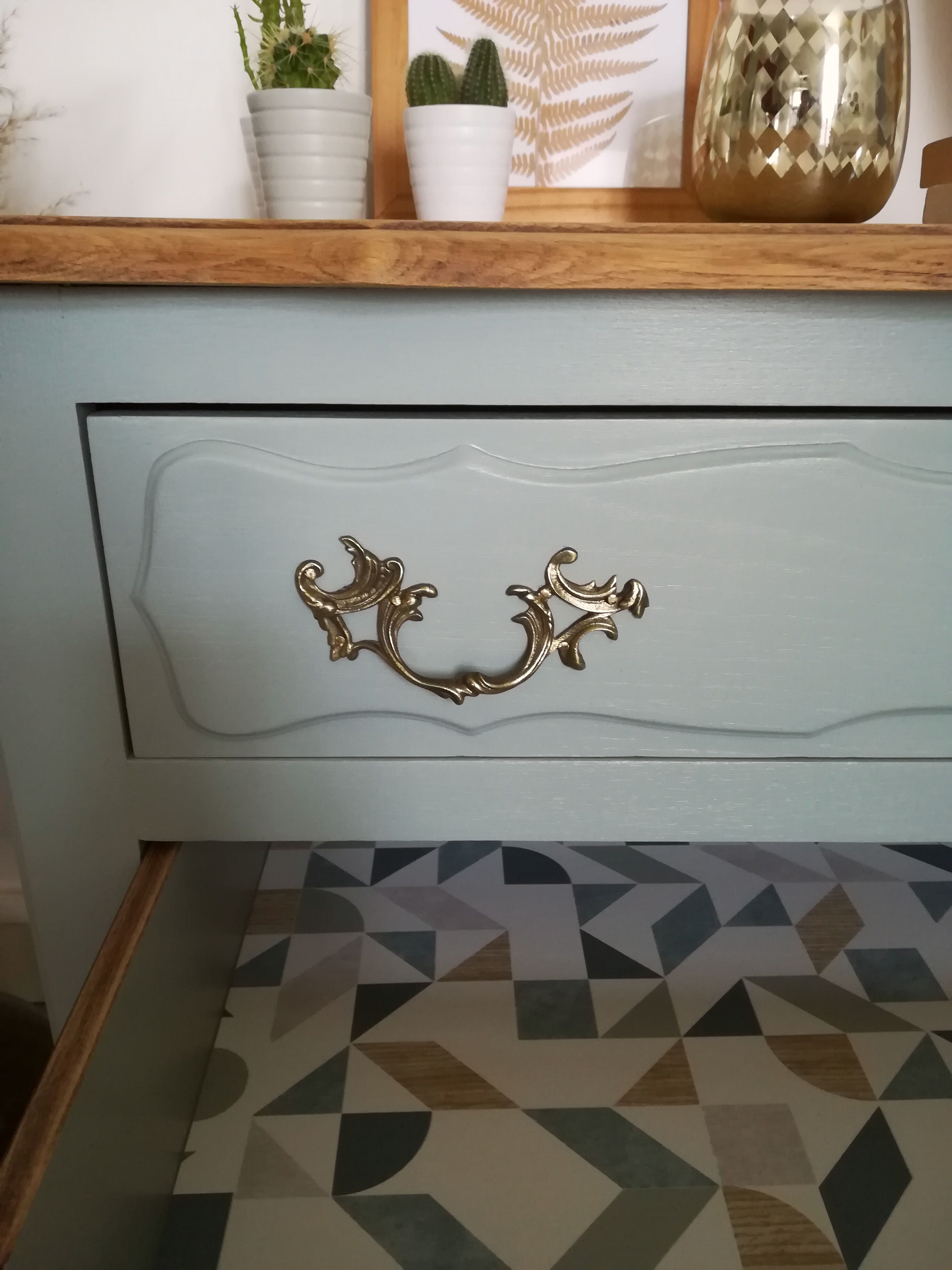 Vintage dresser