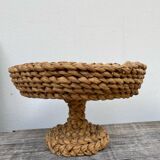 Fruit bowl on stand in woven rattan