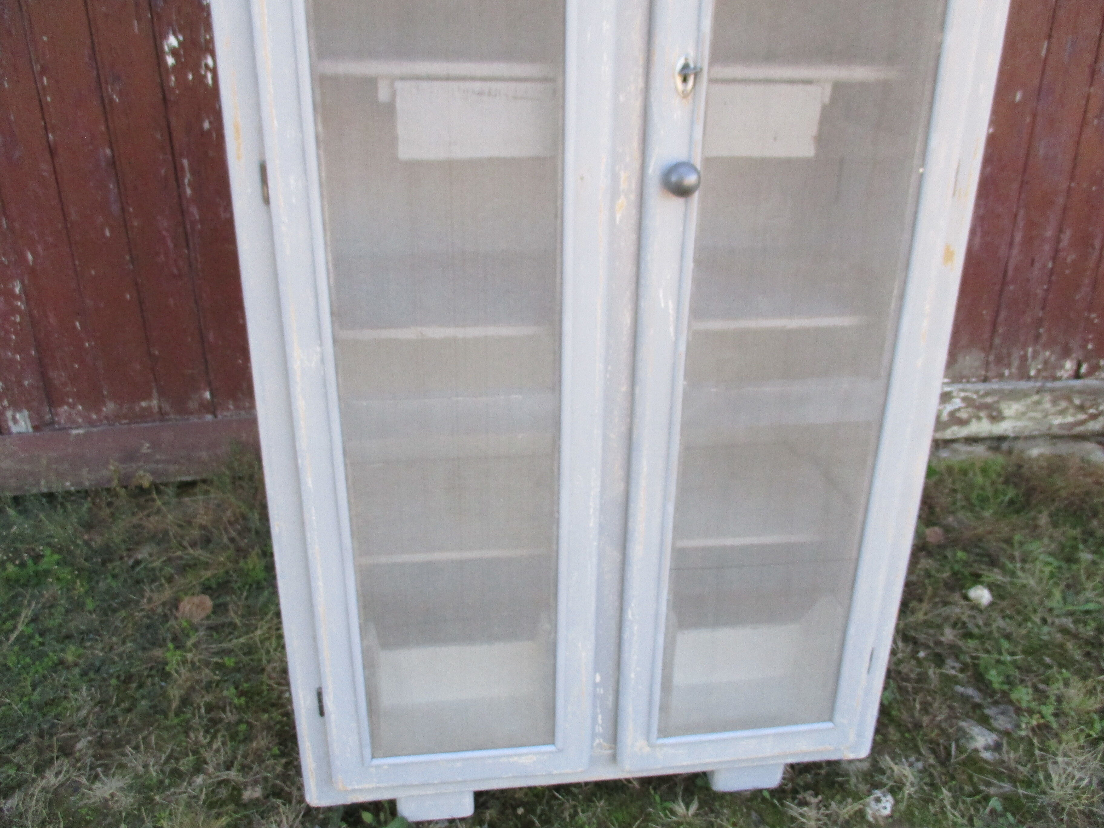 50s kitchen cabinet transformed with a patina makeover