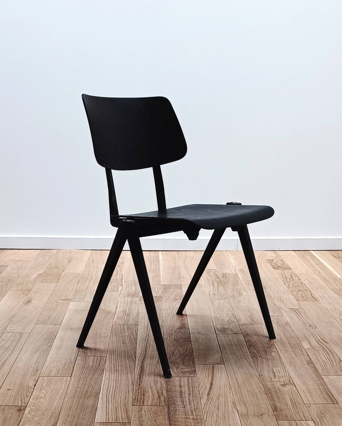 S16 industrial chair, Galvanitas