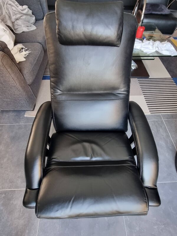 2 fauteuils en cuir Roche Bobois